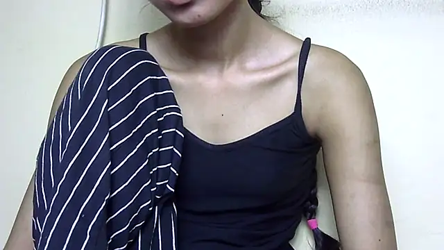 Chat XXX ao vivo de Anu_tiny