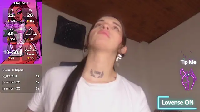 Scarlett_crastrawberryのライブXXXチャット