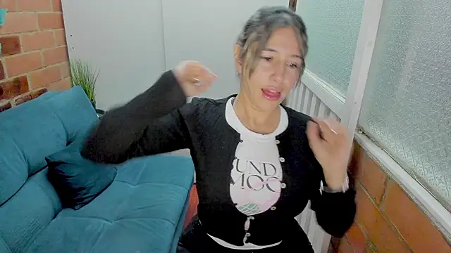 Penelope47 Live XXX-Chat