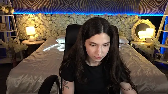BabyFlowerr's Webcam Show