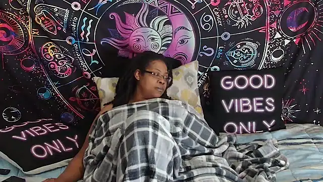 RENAESPLEASUREPALACE's Webcam Show