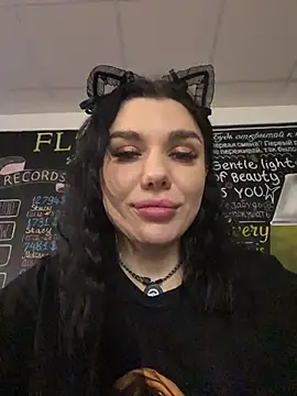 MaeveMoon's Live XXX Chat