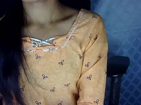 Khushi_v Chat XXX live