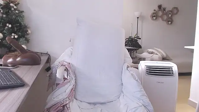 Онлайн чат XXX MIYESSI