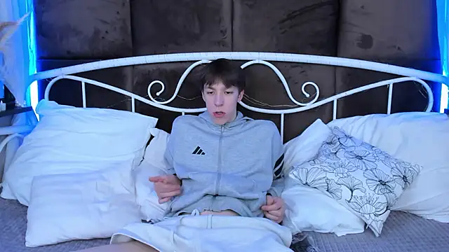 Show modela MarkBranston na web-kameri