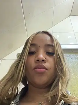 Sembang XXX Secara Langsung AriVelvet