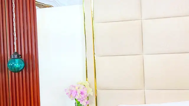 Reginadenver 即時 XXX 聊天