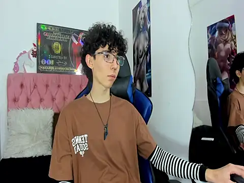 Онлайн чат XXX Syriussz