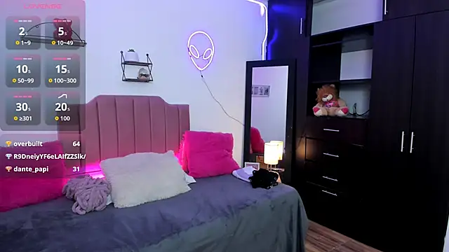 Nina_curves 即時 XXX 聊天