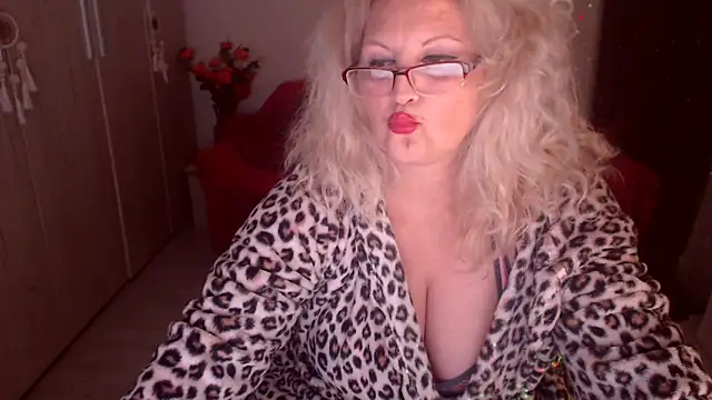 Sembang XXX Secara Langsung Divineblond