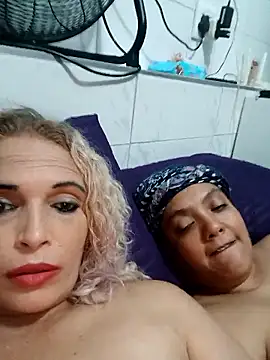 2Juicy_pussy 现场XXX聊天