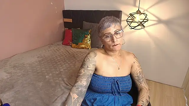 Charlotte__Gray 即時 XXX 聊天