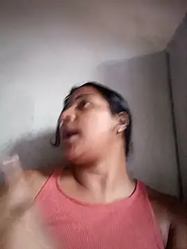 Giselabrunette25 Adlı Modelin Canlı XXX Sohbeti