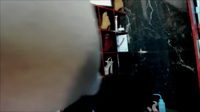 IndianbrownieのライブXXXチャット