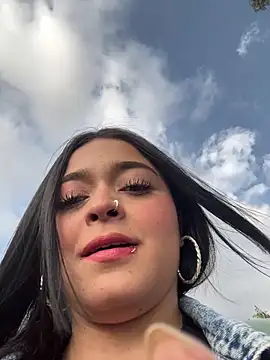 دردشة Emily_Rivers_ الجنسية المباشرة