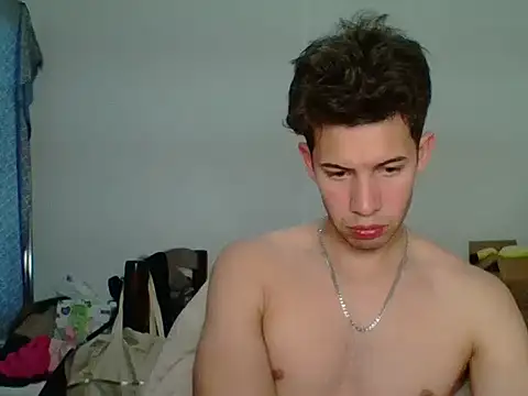 Show de Maxtaylor18 na webcam