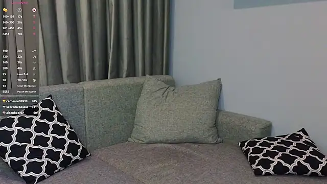 ShowingCloth élő XXX-chatje