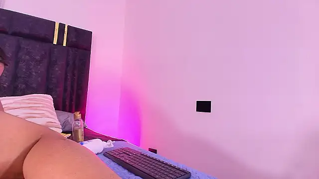 lay_navasのライブXXXチャット