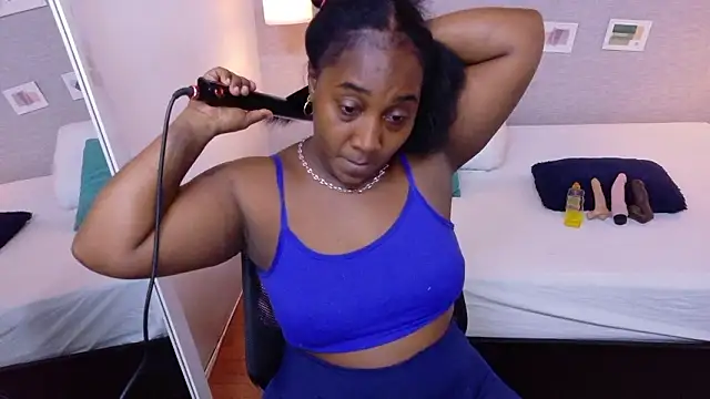 kiara_evanss élő XXX-chatje