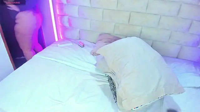 DulceJones Live XXX Chat