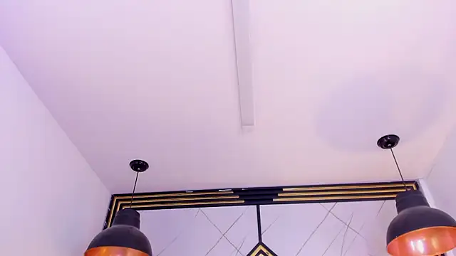 AdharaHills' Live XXX Chat