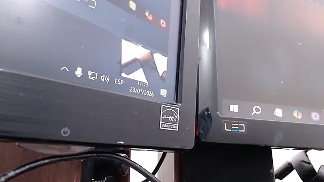 emiliaa_hot 라이브 XXX 채팅