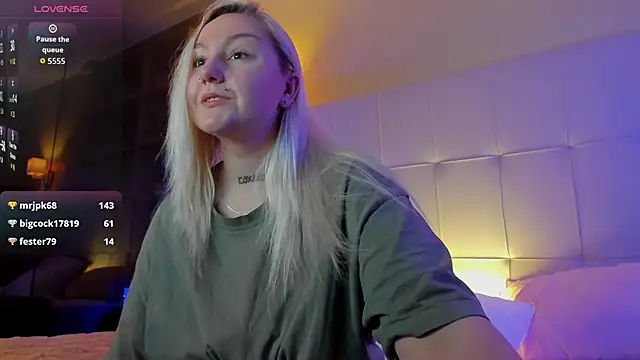 Debbie_Taylor লাইভ XXX চ্যাট