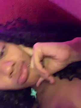 Cammgirlmii 现场XXX聊天