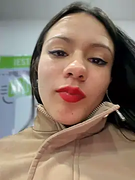 CHARLOTTE__05 élő XXX-chatje