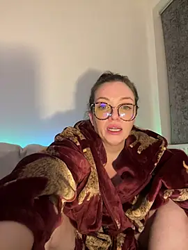 Chatroom XXX en direct de FemDom_RubyKnightXXO