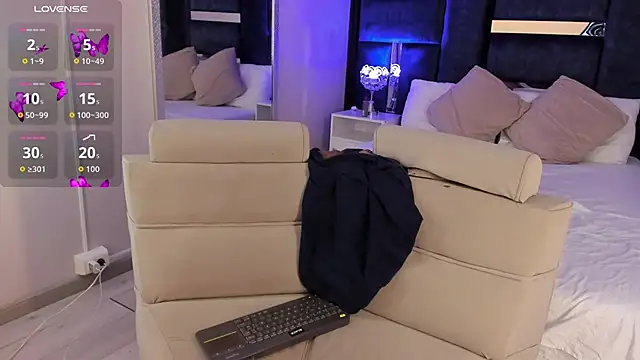 AmmyJones_'s Live XXX Chat