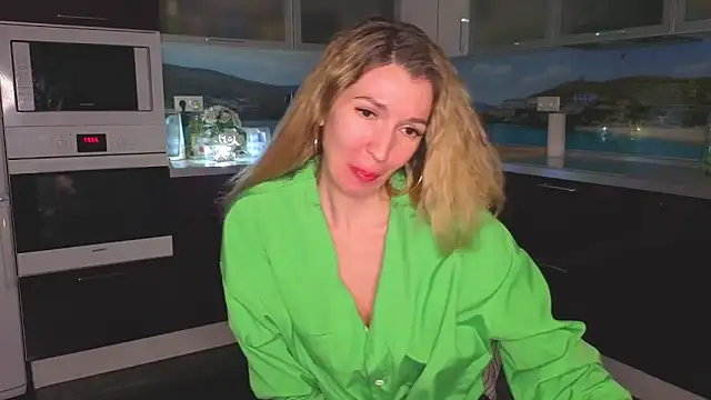 Miravexi's Live XXX Chat