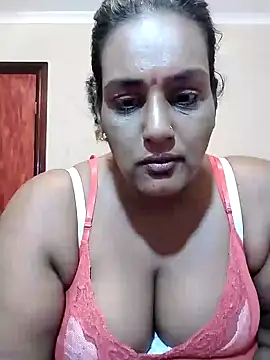 Foxybaby420 élő XXX-chatje