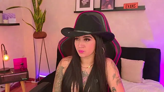 EmmyEvans1: απευθείας συνομιλία ΧΧΧ