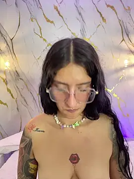 Scaarlettfox's Live XXX Chat