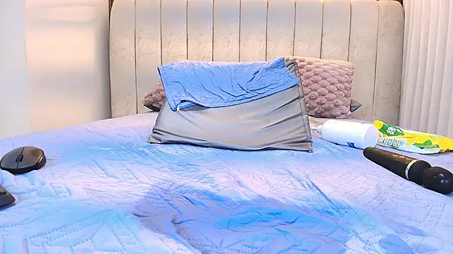 kata_hazel's Live XXX Chat