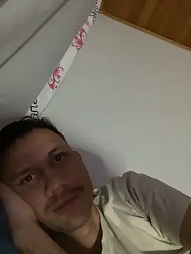 Michaell_Spinelly's Live XXX Chat