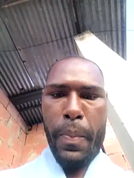 andresj22hot: διαδικτυακό σόου στην κάμερα