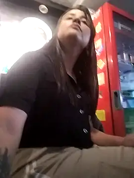 karlagiraldo198 现场XXX聊天