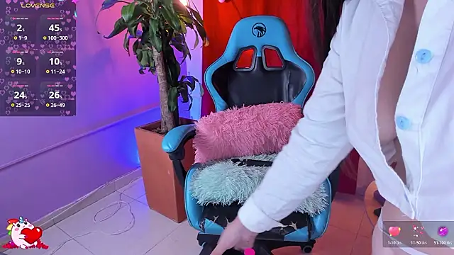 Lia_little18 live XXX chat