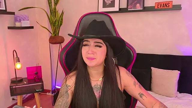 Živý XXX chat EmmyEvans1