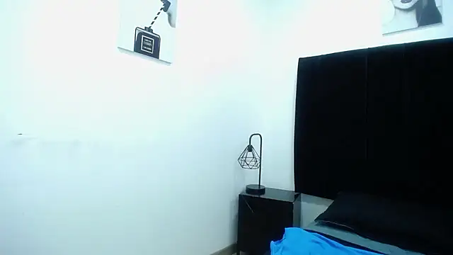 CamiilaReyes' Live XXX Chat