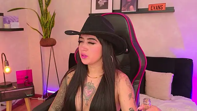 EmmyEvans1 即時 XXX 聊天