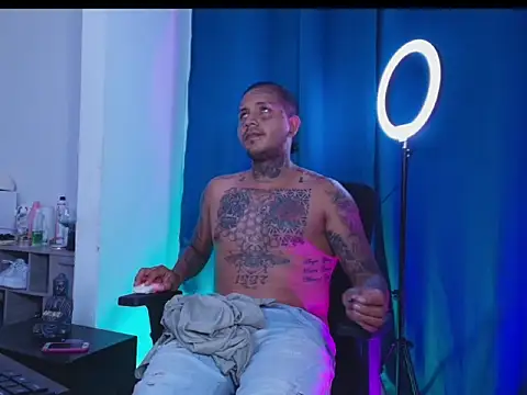 blackout9703's Live XXX Chat