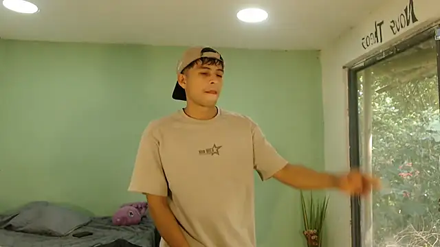 Show de danielitopapuu na webcam