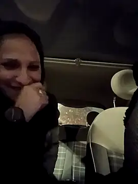 Lovmora: απευθείας συνομιλία ΧΧΧ