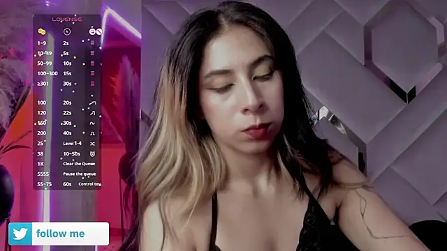 Sara_Foxx1 现场XXX聊天