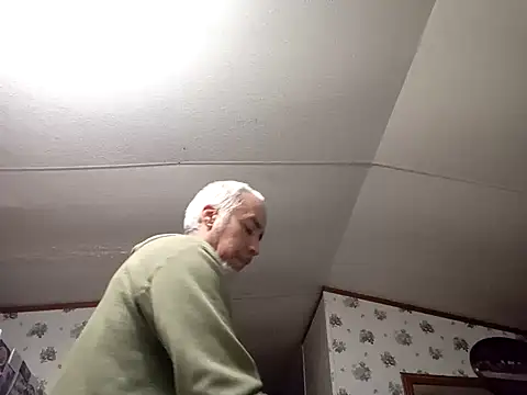 Xoc8_: διαδικτυακό σόου στην κάμερα