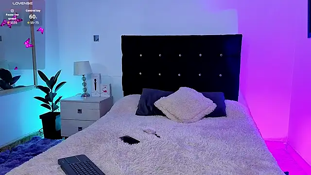 Megan_Do_Santos Adlı Modelin Canlı XXX Sohbeti