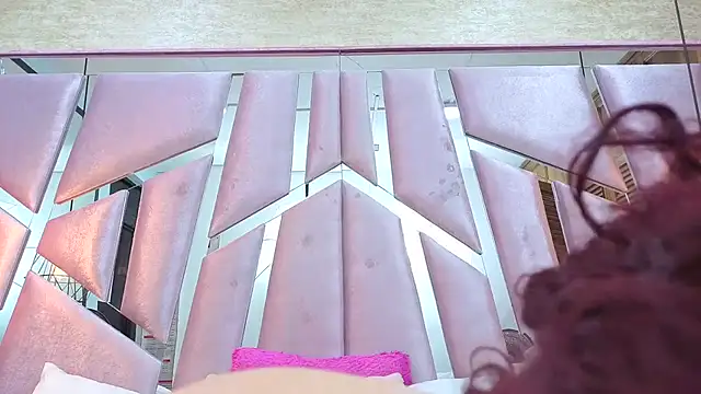 ThaliaCross 即時 XXX 聊天